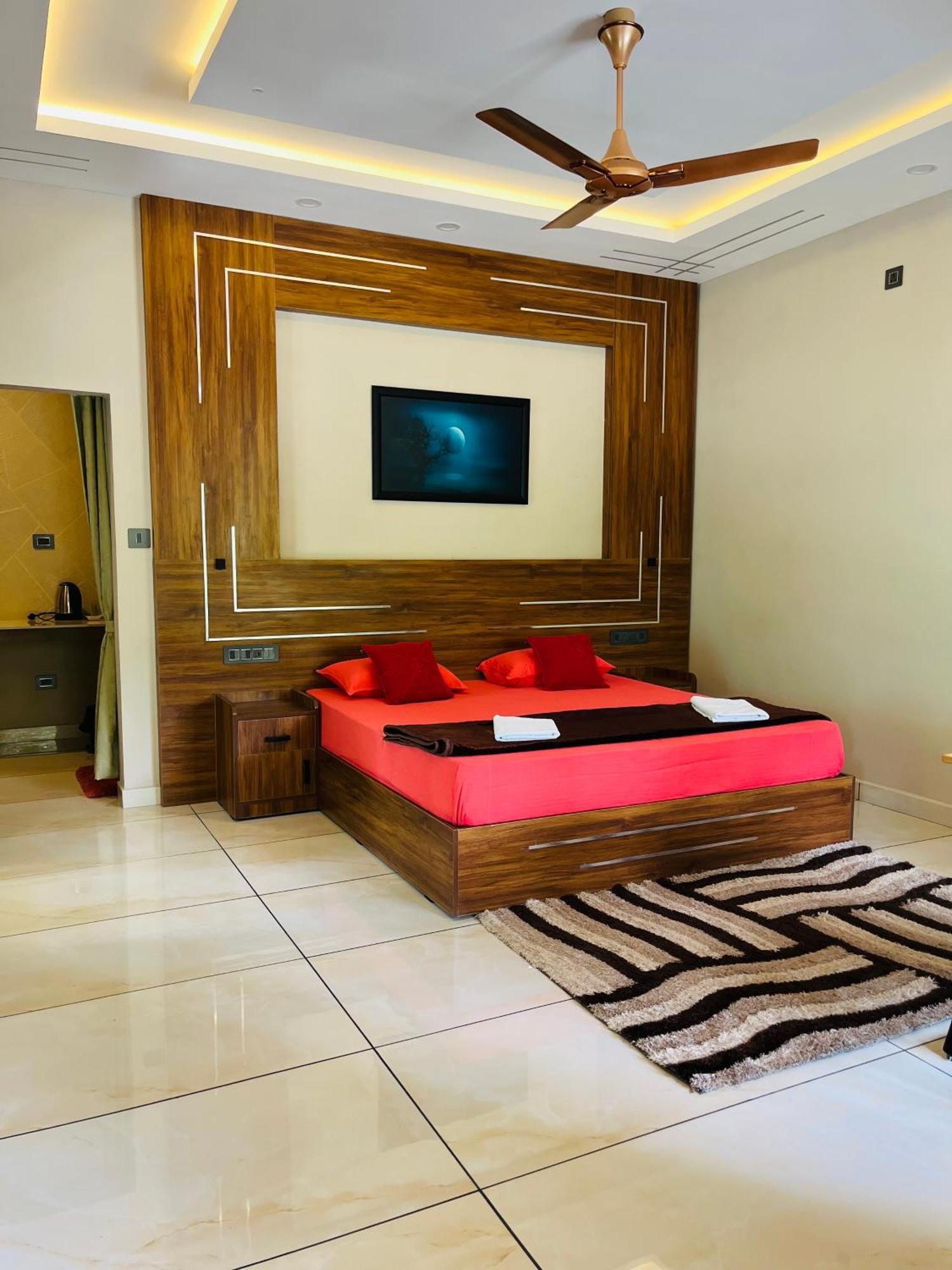 Fab Valley Homestay