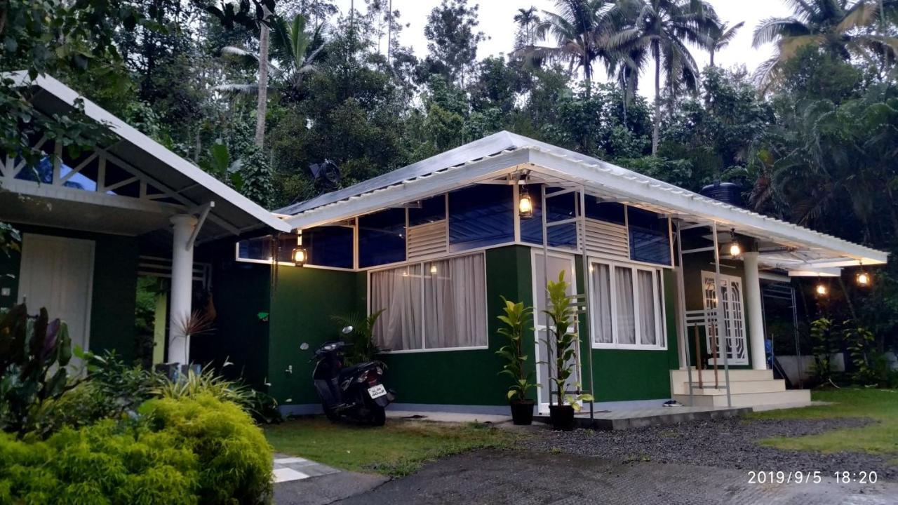 Fab Valley Homestay *